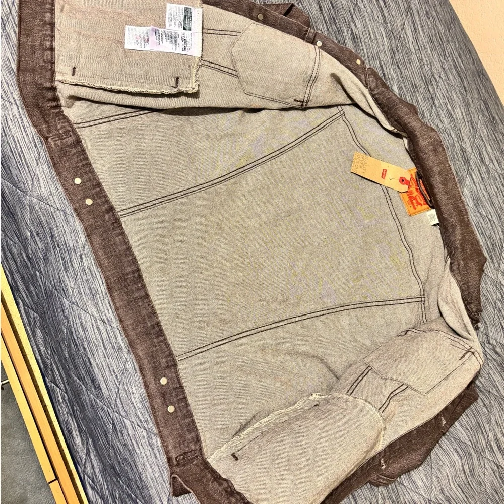 Levi's Dark Brown Distressed Denim Jacket (NEW)!!! - Picture 7 of 12